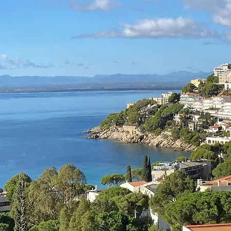 A Canyelles Avec Vue Panoramique Roses